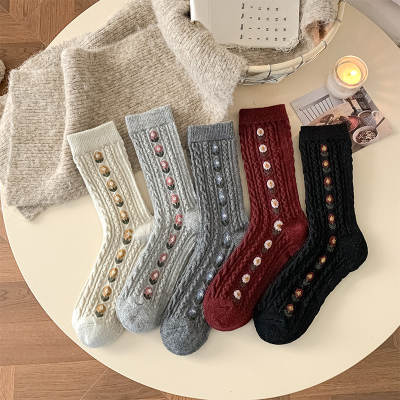 Korean Sweet Floral Wool Mid-C - Boot Sock Slouchy ulasan dan harga